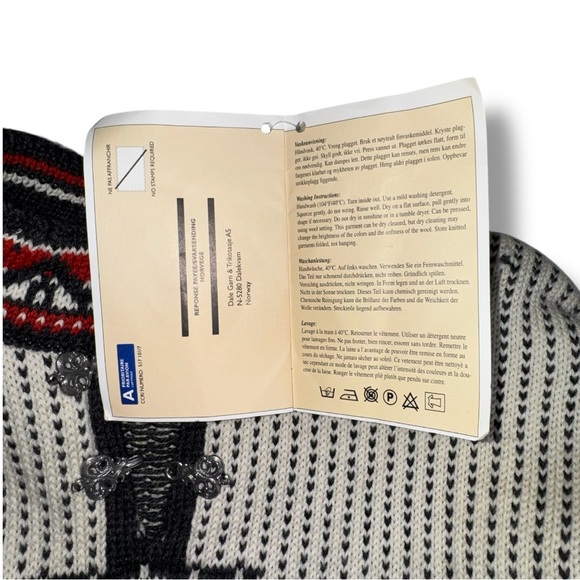 Dale of Norway Solstrand sweater, w/booklet, xtra clasps RARE NWT vintage 90’s - Picture 8 of 13